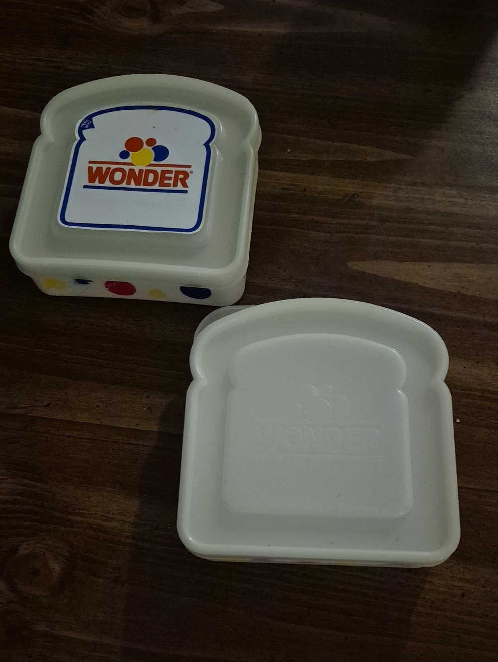 Toast-Shaped Food Storage Case - White